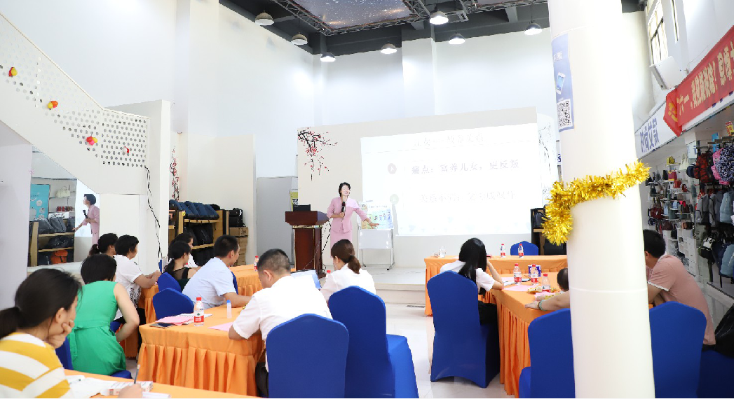 书包生产厂家,箱包厂家,书生书包定制,双肩背包订做,包包生产厂