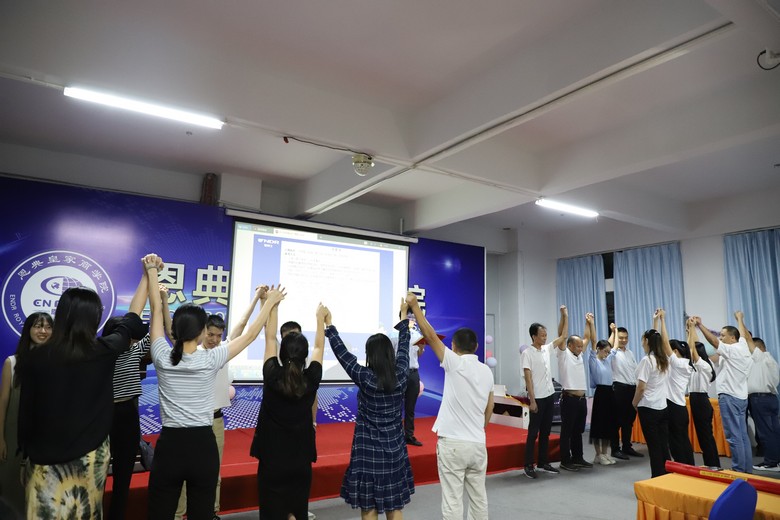 双肩包定做,双肩包定制厂家,双肩包定制,东升国际科技,双肩包,双肩包厂家