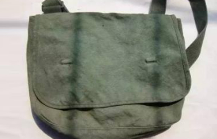 双肩背包定制,包包定制双肩背包,背包生产厂家,书包定制,书包定制厂家