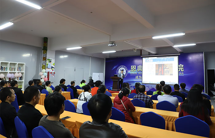 箱包厂家,双肩背包定制,新秀丽商务双肩背包订做,礼品背包定制,双肩背包厂家