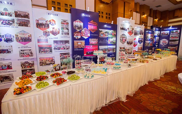 礼品背包定制,双肩背包生产厂家,背包定制,双肩背包厂家,包包定制厂家,