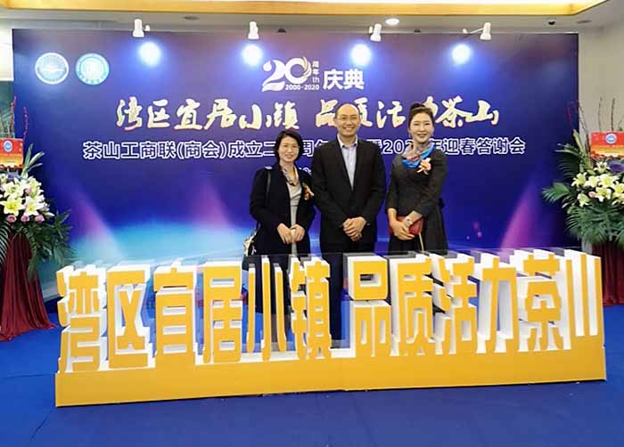 礼品背包定制,双肩背包生产厂家,背包定制,双肩背包厂家,包包定制厂家,