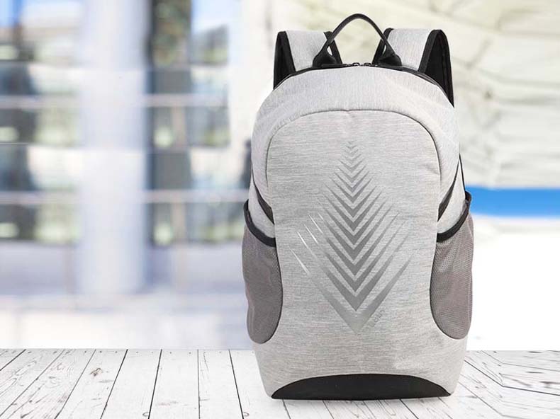  IBoth多功能双肩旅行包的质量如何?  容量如何？