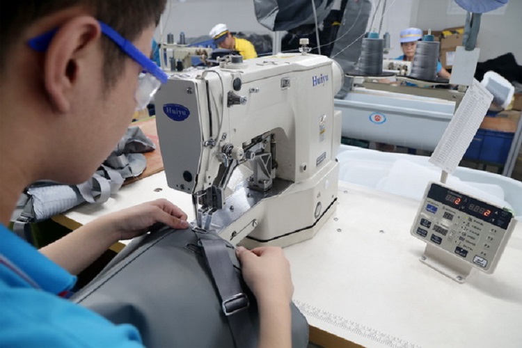 1611039038865258.jpg 背包OEM厂家,背包定制,背包工厂,双肩包定制,礼品背包定制