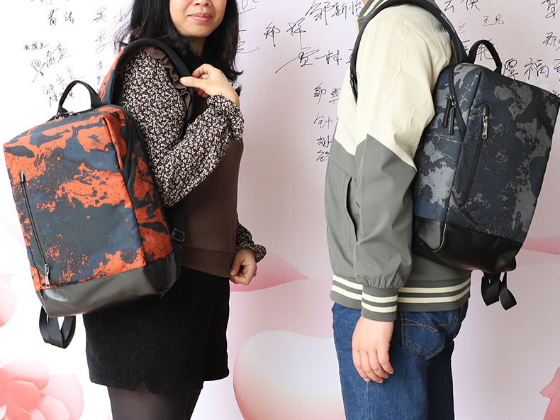 双肩包,礼品背包定制,双肩背包定制,情侣双肩背包订做厂家,书包定制.jpg 双肩包,礼品背包定制,双肩背包定制,情侣双肩背包订做厂家,书包定制.jpg