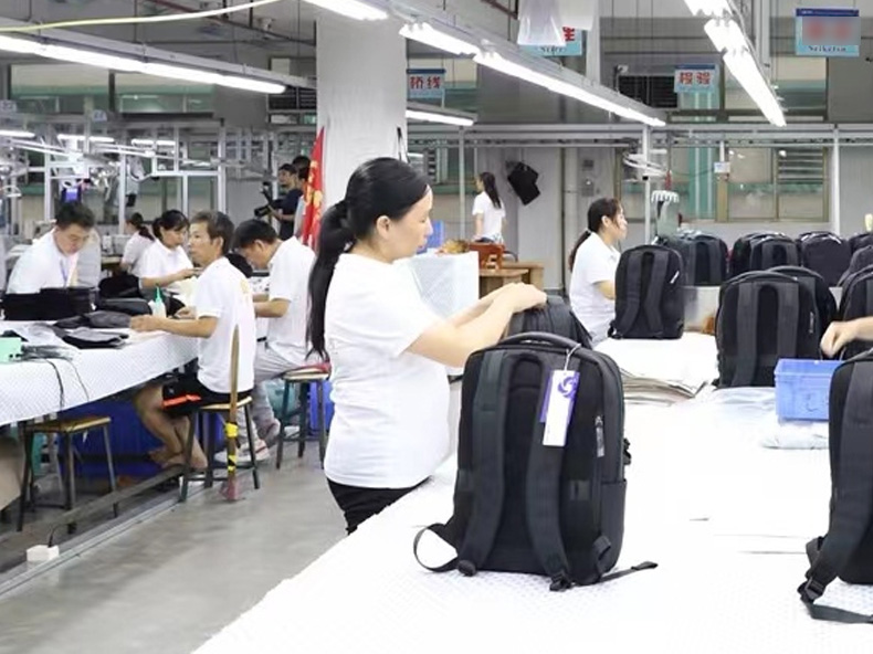 新秀丽双肩包生产厂.jpg 新秀丽双肩包生产厂.jpg