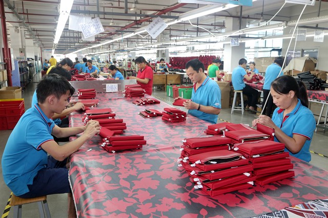 定制双肩包厂家,定制背包logo 定制双肩包厂家,定制背包logo