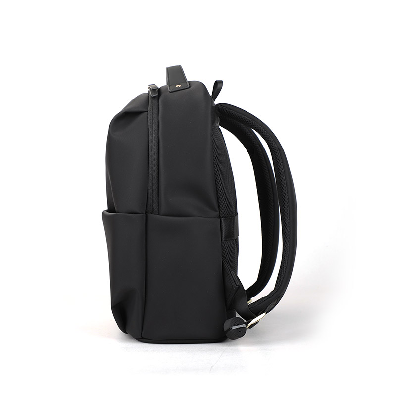 轻便休闲双肩背包订制|休闲双肩背包订制厂家